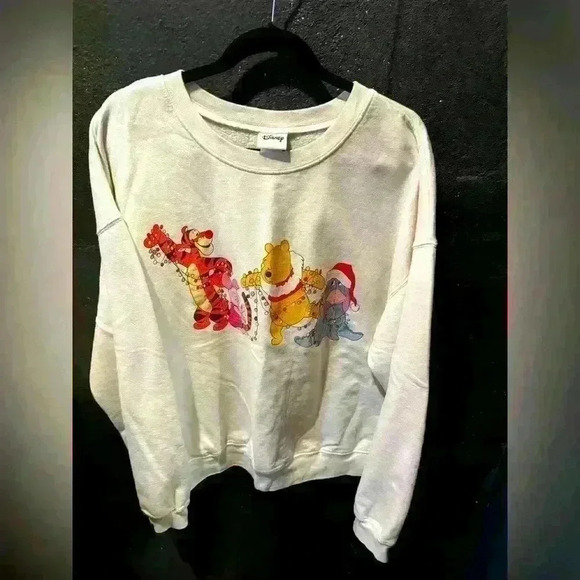 Women’s Disney Winnie The Pooh Christmas Themed Sweatshirt Size XXXL - Picture 1 of 5